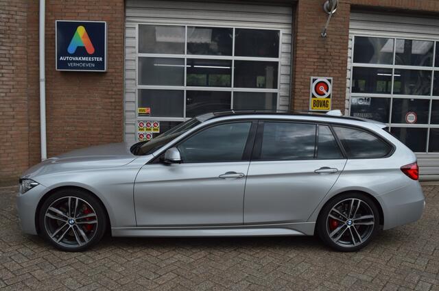 BMW 3-SERIE 320i MSp. Exec.