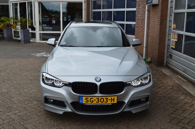 BMW 3-SERIE 320i MSp. Exec.
