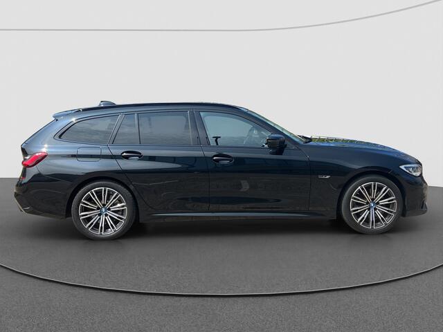 BMW 3-SERIE Touring 320e xDrive High Executive | M-Sport | Trekhaak | 18'' LMV