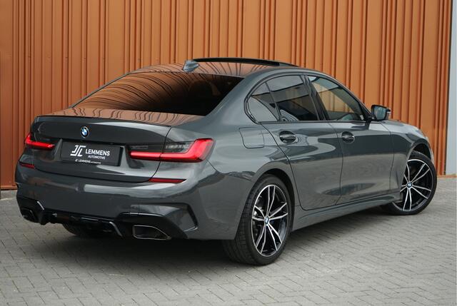BMW 3-SERIE 330e xDrive M Sport DAVITGRAU M-Stoelen Schuifdak Trekhaak Memory DAB VOL!