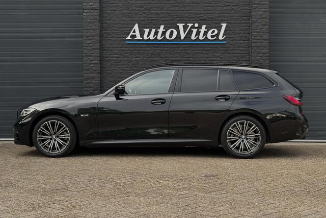 BMW 3-SERIE 320e Touring M-Sport | Camera | Head-Up | Stoelverwarming | Live Cockpit Pro
