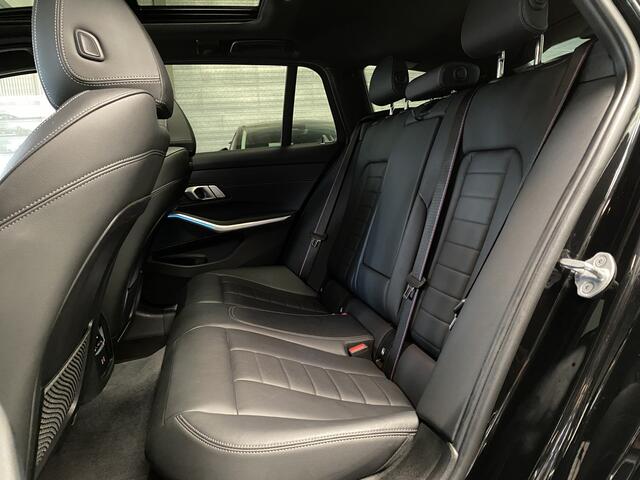 BMW 3-SERIE Touring 320e M pakket Edition Plus Head up, Camera, M Pakket