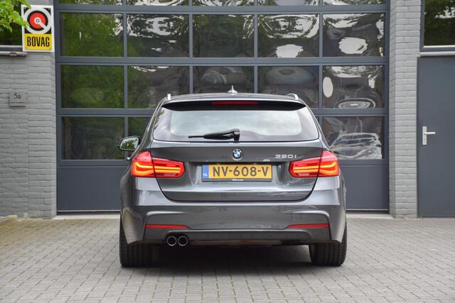 BMW 3-SERIE Touring 320i M sport | Leer | Pano