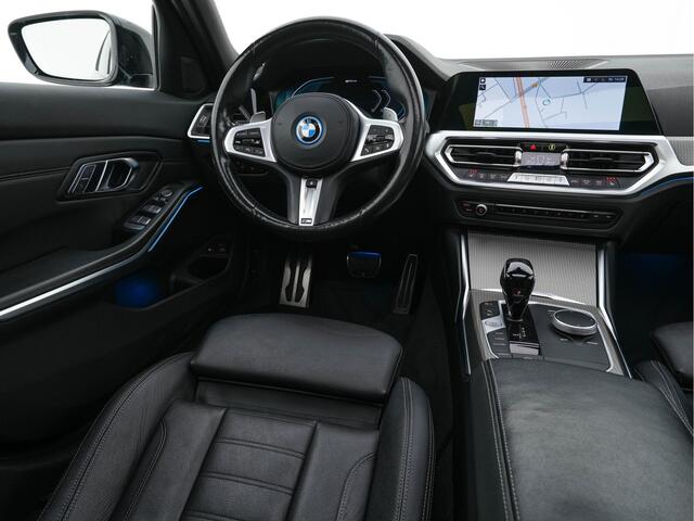 BMW 3-SERIE Touring 330e Business Edition Plus (INCL.BTW) *PANO | HEAD-UP | FULL-LED | DIGI-COCKPIT | NAVI-FULLMAP | SPORT-SEATS | HIFI-SOUND | CAMERA | AMBIENT-LIGHT | ECC | PDC | 19''ALU*
