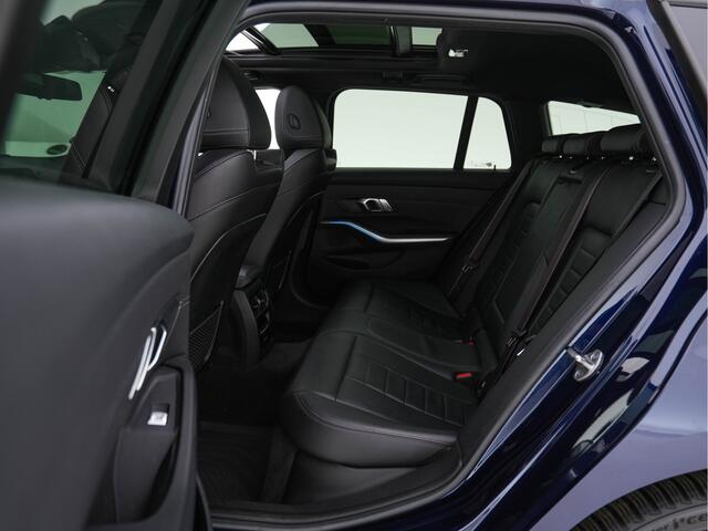 BMW 3-SERIE Touring 330e Business Edition Plus (INCL.BTW) *PANO | HEAD-UP | FULL-LED | DIGI-COCKPIT | NAVI-FULLMAP | SPORT-SEATS | HIFI-SOUND | CAMERA | AMBIENT-LIGHT | ECC | PDC | 19''ALU*