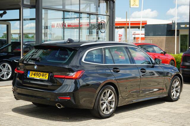 BMW 3-SERIE Touring 318i High Executive Edition | Leer | Carplay