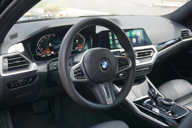 BMW 3-SERIE Touring 318i High Executive Edition | Leer | Carplay