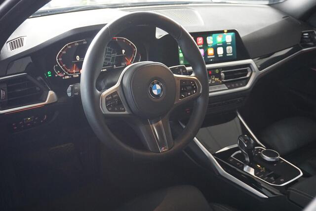 BMW 3-SERIE Touring 318i High Executive Edition | Leer | Carplay