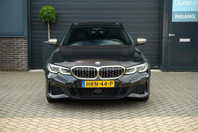 BMW 3-SERIE Touring M340i xDrive | M kuipstoelen | Pano | HUD | Business Edition Plus