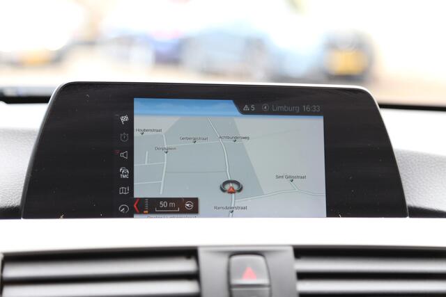 BMW 3-SERIE Touring 318i Corporate Lease Executive Navi LED