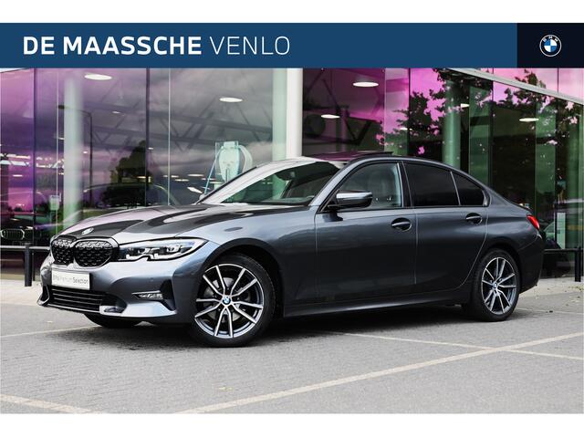 BMW 3-SERIE 320i High Executive Automaat / Schuif-kanteldak / Sportstoelen / Achteruitrijcamera / Parking Assistant / LED / Live Cockpit Professional