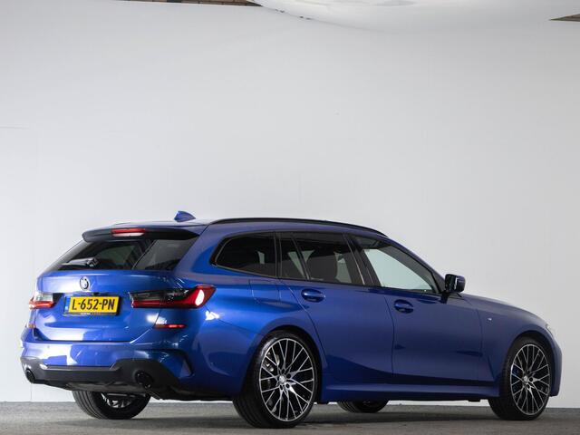 BMW 3-SERIE 330i 260 PK xDrive M-Sport | LED Laserlicht | Panoramadak | Head-Up | Memory Sport Zetels | Trekhaak | 20 Inch Velgen |