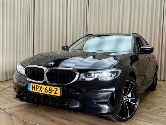 BMW 3-SERIE Touring 330e *Carplay* Dealer Onderhouden / 19'' LMV / LED / Cruise / Navigatie / ECC Clima