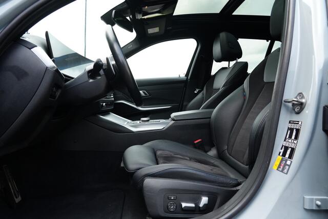 BMW 3-SERIE Touring 320e M-Sport 204pk Panoramadak/Stoelverwarming/Camera