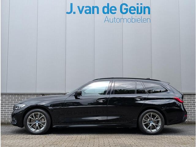 BMW 3-SERIE Touring 330e xDrive High Executive | Panorama | Trekhaak | Ambient | Cockpit Prof | 1/2 Lederen Sportstoelen | APK & OH Nieuw
