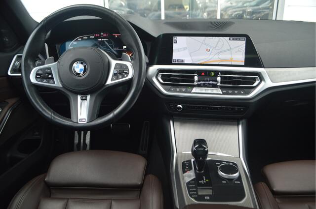 BMW 3-SERIE M340i xDrive High Executive M Sport Automaat / 20"LM-velgen / Panoramadak / Parking Plus / Laserlight / Head-up Display / Comfort Acces / Harman Kardon