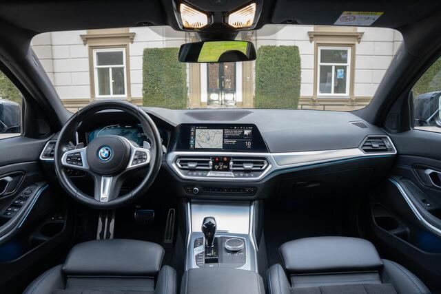 BMW 3-SERIE Touring 330e M-Sport TREKHAAK | ACC | LASER | 360 CAM | HUD | ADAPTIEF ONDERSTEL