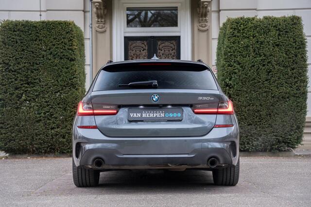 BMW 3-SERIE Touring 330e M-Sport TREKHAAK | ACC | LASER | 360 CAM | HUD | ADAPTIEF ONDERSTEL
