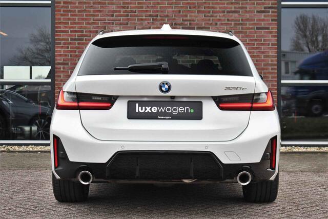 BMW 3-SERIE Touring 330e M-Sport Pano ACC El-zetel HUD 19inch Camera Adp-onderstel