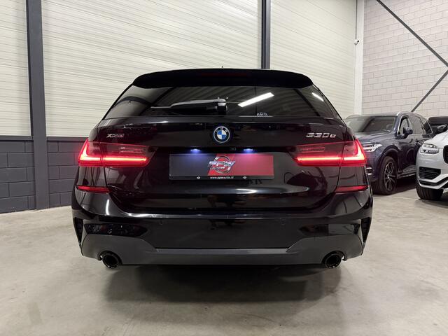 BMW 3-SERIE Touring 330e xDrive M-Sport PANO/LASER/360CAMERA/ADAPTIVE M-ONDERSTEL/ACC/LEER-ALCANTARA/19"BREEDSET/KEYLESS/SHADOW-LINE/NET OH BEURT GEHAD BIJ BMW DEALER