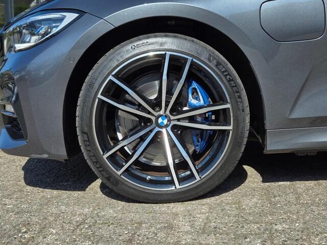 BMW 3-SERIE 330E XDR. M SPORT I LASER I PANORAMA I MEMORY