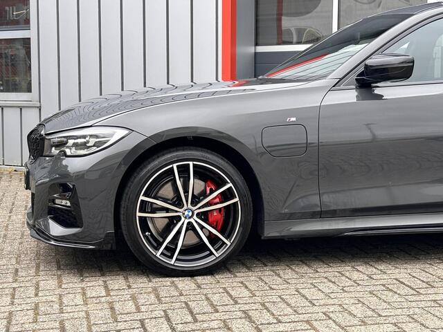 BMW 3-SERIE 330e eDrive Edition M sport | Head Up | Pano | LED | Individual | Camera | NAP |