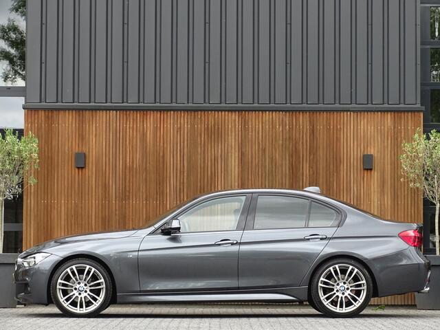 BMW 3-SERIE 320i TwinTurbo Power / High Exec. M-Individual / LED / *NAP*