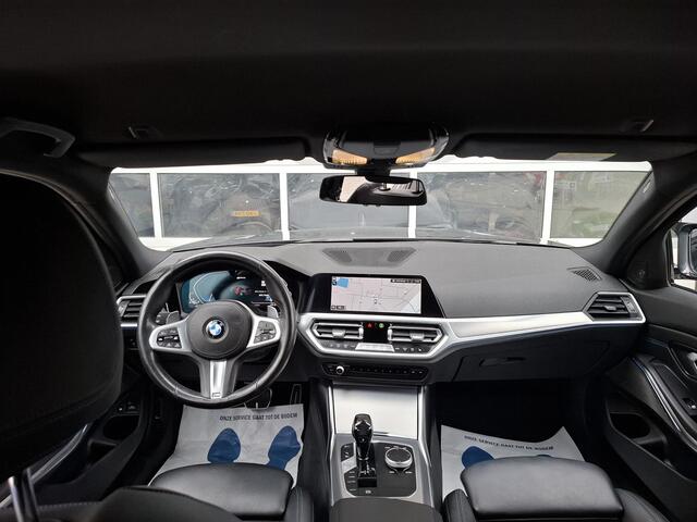 BMW 3-SERIE Touring 330e M-uitvoering Uniek/Zeer mooi!
