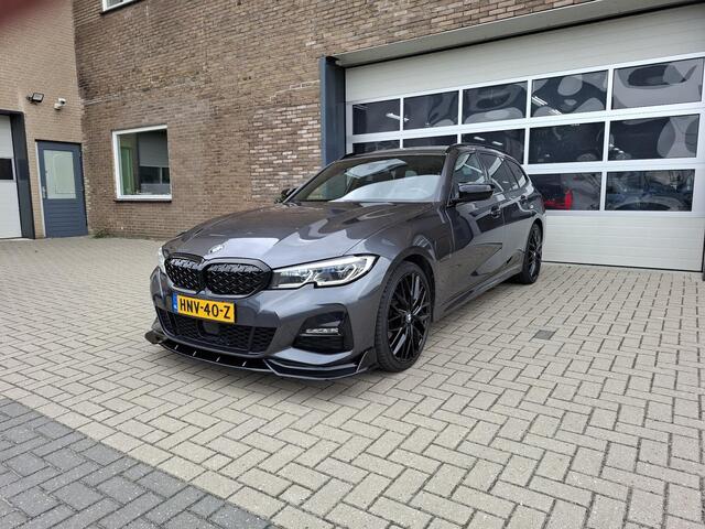 BMW 3-SERIE Touring 330e M-uitvoering Uniek/Zeer mooi!