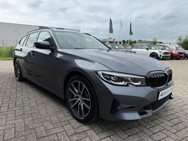 BMW 3-SERIE Touring 330e Executive Sport Line 18 inch Achteruitrijcamera Keyless Entry HiFi Pakket DAB Stoelverwarming LED