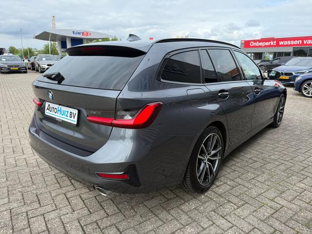 BMW 3-SERIE Touring 330e Executive Sport Line 18 inch Achteruitrijcamera Keyless Entry HiFi Pakket DAB Stoelverwarming LED