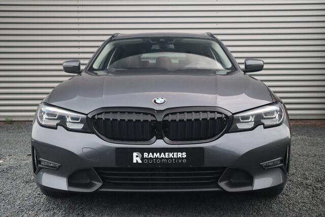 BMW 3-SERIE Touring 330e Sportline Harman Kardon / Camera / Trekhaak /