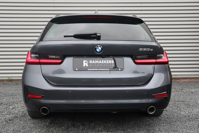 BMW 3-SERIE Touring 330e Sportline Harman Kardon / Camera / Trekhaak /