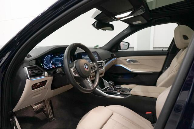 BMW 3-SERIE Touring 330e xDrive M-Sport | Panoramadak | CoPilot | Laser | Head Up