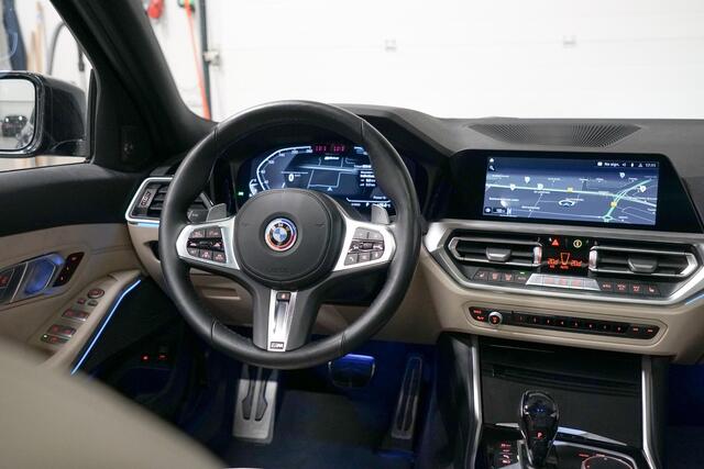 BMW 3-SERIE Touring 330e xDrive M-Sport | Panoramadak | CoPilot | Laser | Head Up