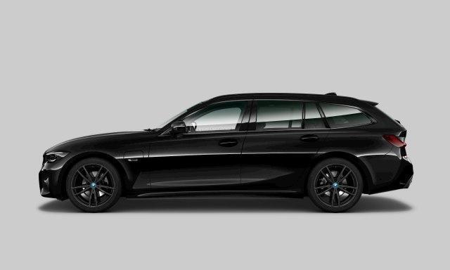 BMW 3-SERIE Touring 330e M-Sport | Panoramadak | Adapt. Cruise Control | Elektr. Trekhaak