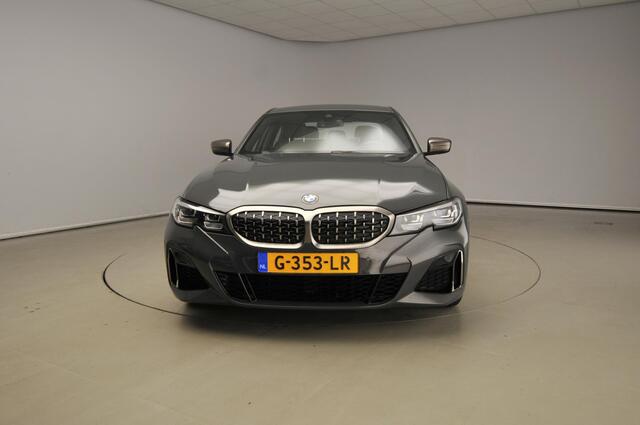 BMW 3-SERIE Sedan M340i xDrive | M-Sportpakket | LED | Navigatie | Sportstoelen | M-sportonderstel | Hifi speakers | Alu 19 inch