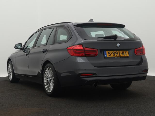 BMW 3-SERIE Touring 318i Executive / Auto verbruikt olie! / Handel of Export / Navigatie / Cruise-ctr. / Airco / leder / Trekhaak / Apk dec-2026