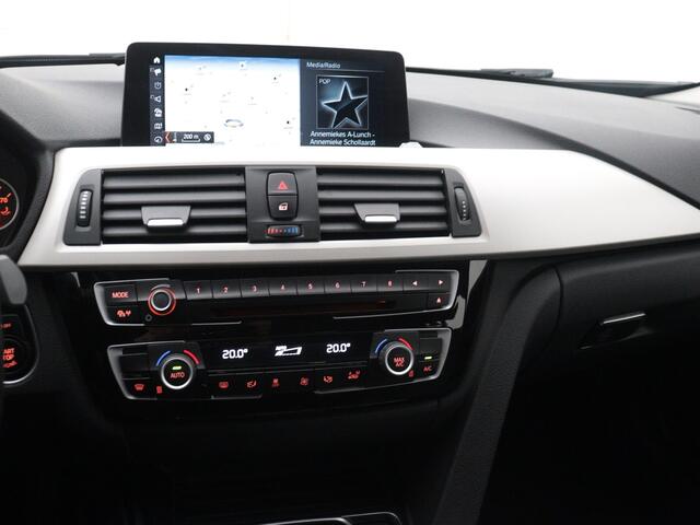 BMW 3-SERIE Touring 318i Executive / Auto verbruikt olie! / Handel of Export / Navigatie / Cruise-ctr. / Airco / leder / Trekhaak / Apk dec-2026