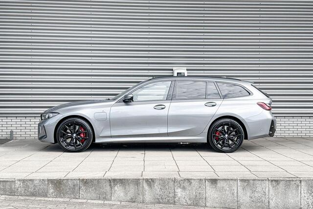 BMW 3-SERIE Touring 330e