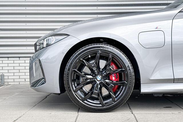 BMW 3-SERIE Touring 330e