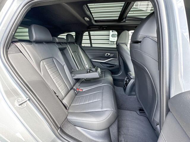 BMW 3-SERIE Touring 330e