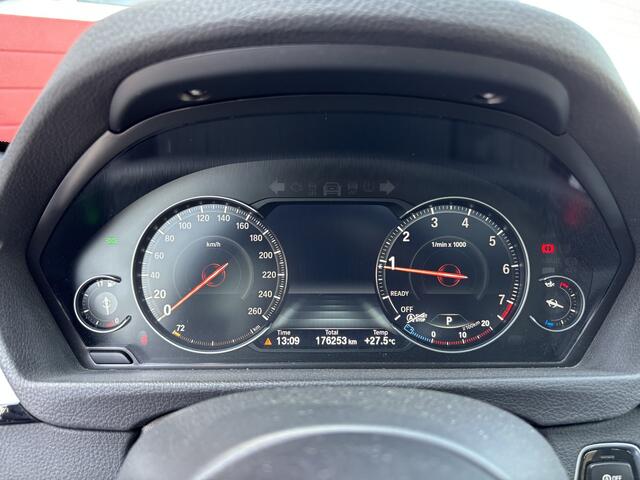 BMW 3-SERIE Touring 320i High Executive AUTOMAAT / M-SPORT / LCI / VIRTUAL / PANORAMADAK / FULL LED / LEDER / STOELVERW / NL-AUTO / 1STE EIG