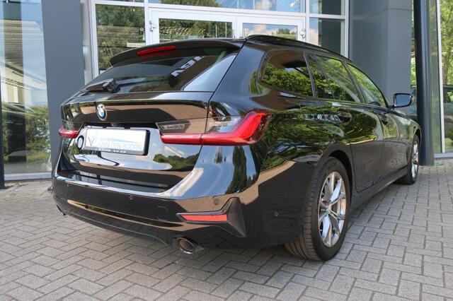 BMW 3-SERIE 330E Navi, Clima, Apple Carplay/ Android Auto, etc.