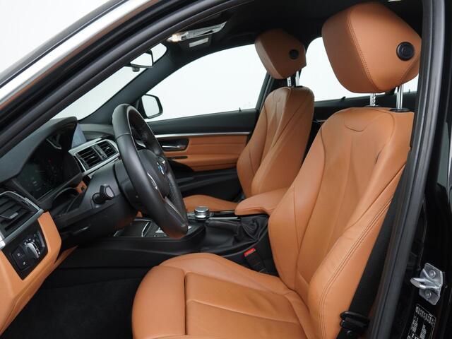 BMW 3-SERIE 320i Luxury Edition | Achteruirijcamera | Stoelverwarming | NAVI |
