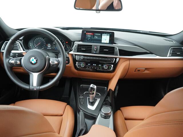 BMW 3-SERIE 320i Luxury Edition | Achteruirijcamera | Stoelverwarming | NAVI |