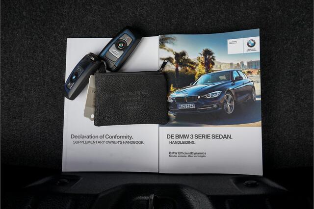 BMW 3-SERIE 330i xDrive High Ex M-Sport Individual Schuifdak Navi Pro 18"