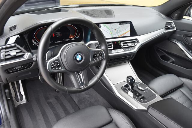 BMW 3-SERIE Touring M340i xDrive * M Sportpakket * Harman Kardon * Memory stoelen * Trekhaak * Head-up *