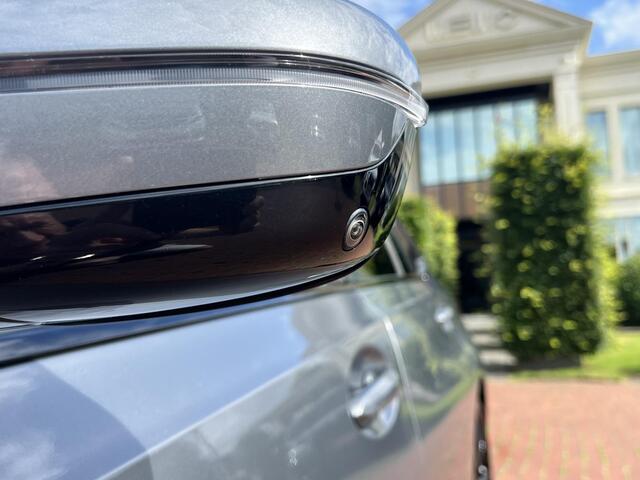 BMW 3-SERIE Touring 320e Carbon inleg - Harmen Kardon - Panoramadak - Trekhaak