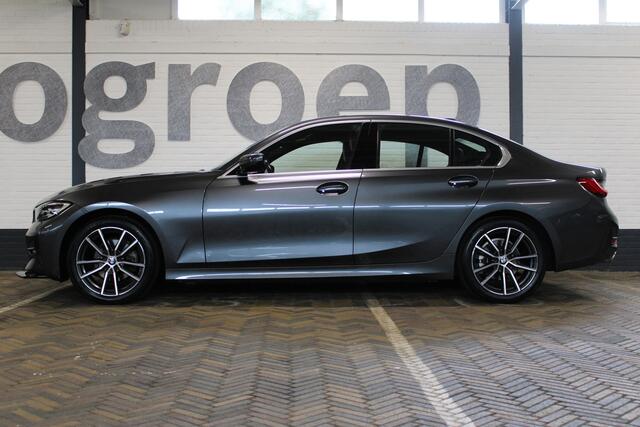 BMW 3-SERIE 320i Executive Edition | Incl. 12 maanden garantie | Cruise control | Climate control | Apple carplay/Android auto | Navigatie | Parkeersensoren | Elektrisch uitklapbare trekhaak |